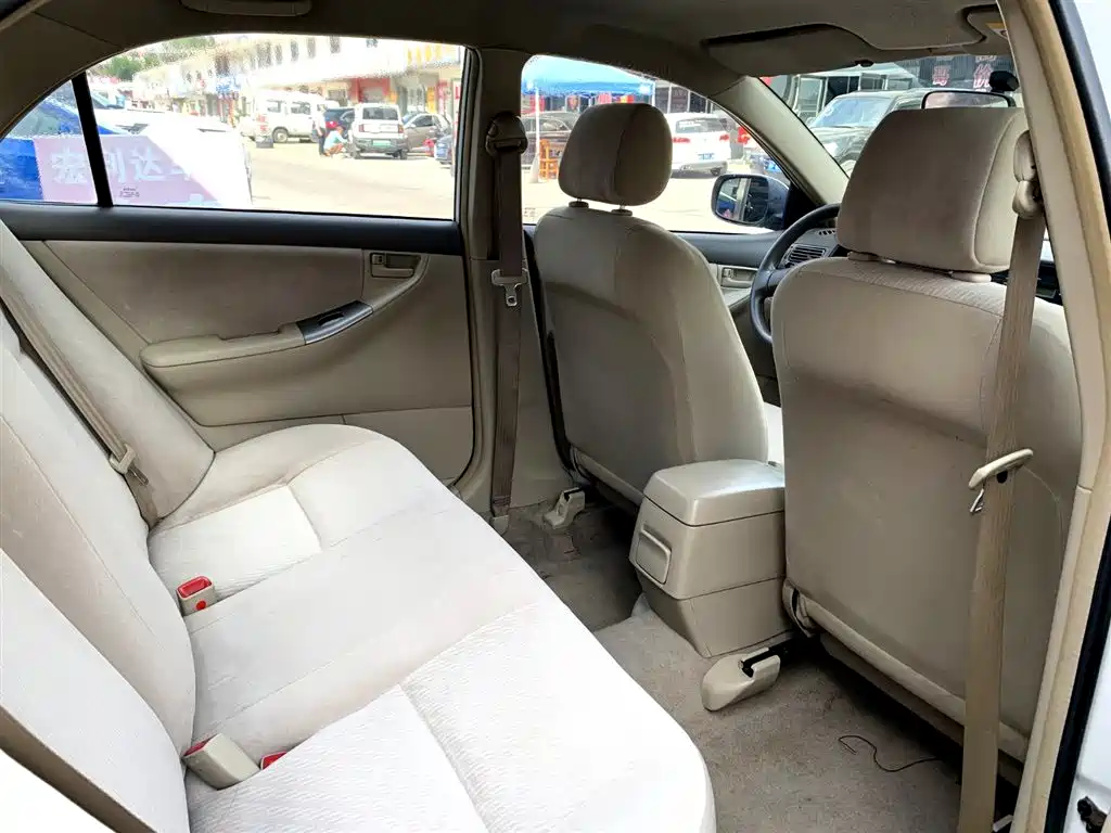 Toyota Corolla 2011 1.6L Automatic Classic Edition фото 14