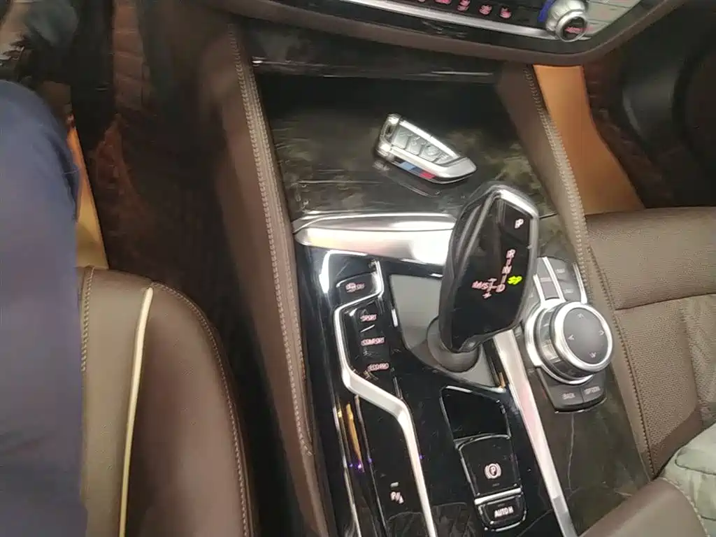 BMW 5 Series 2022 Facelift 525Li M Sport Package фото 14