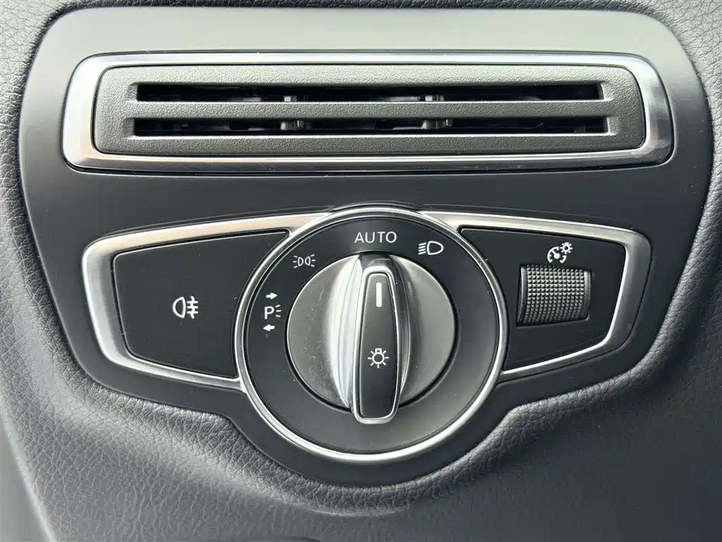 Mercedes-Benz GLC 2020 Facelift GLC 300 L 4MATIC Dynamic фото 39