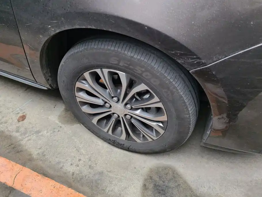 Фото 6 - Buick GL8