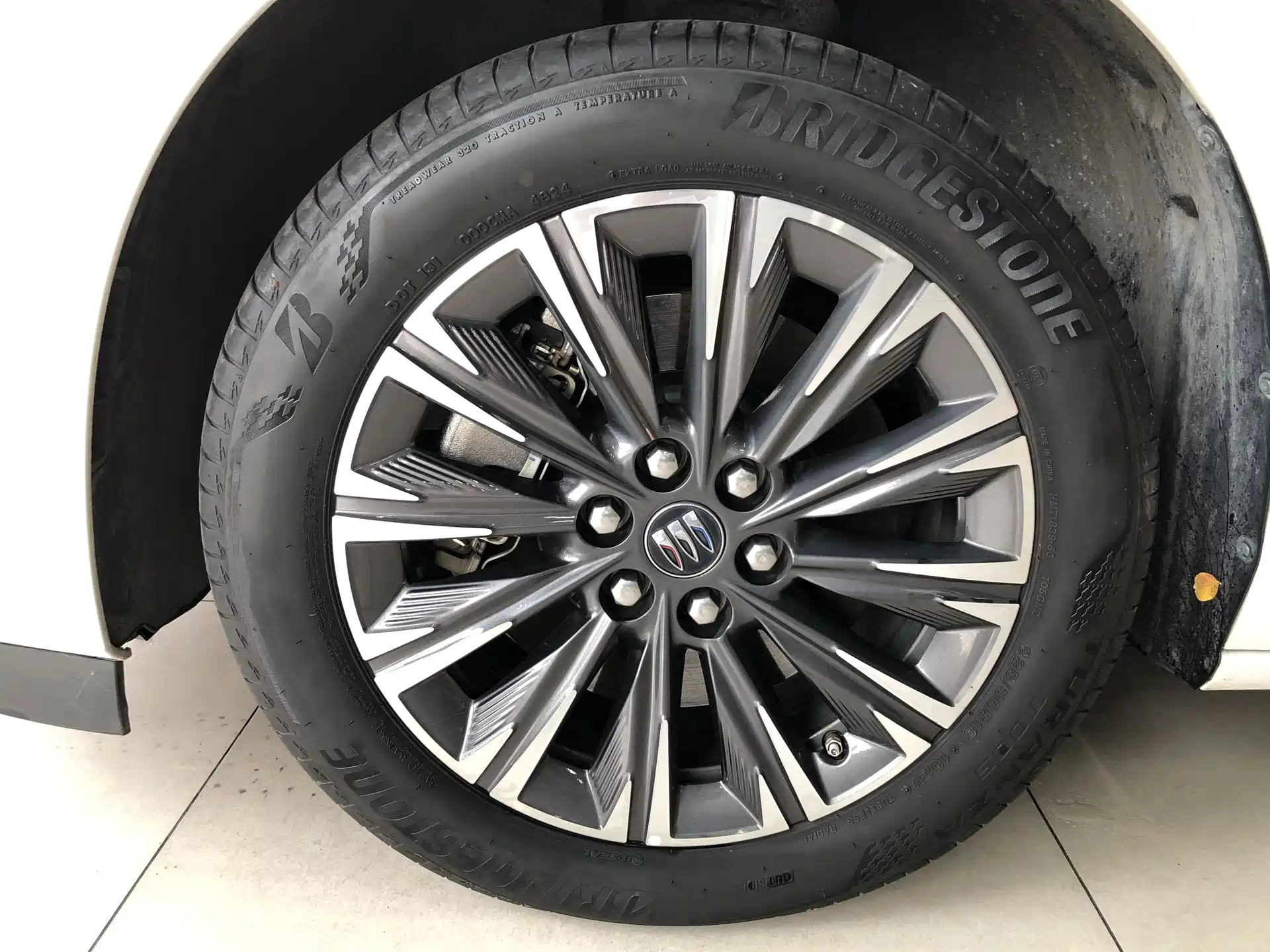 Фото 23 - Buick GL8