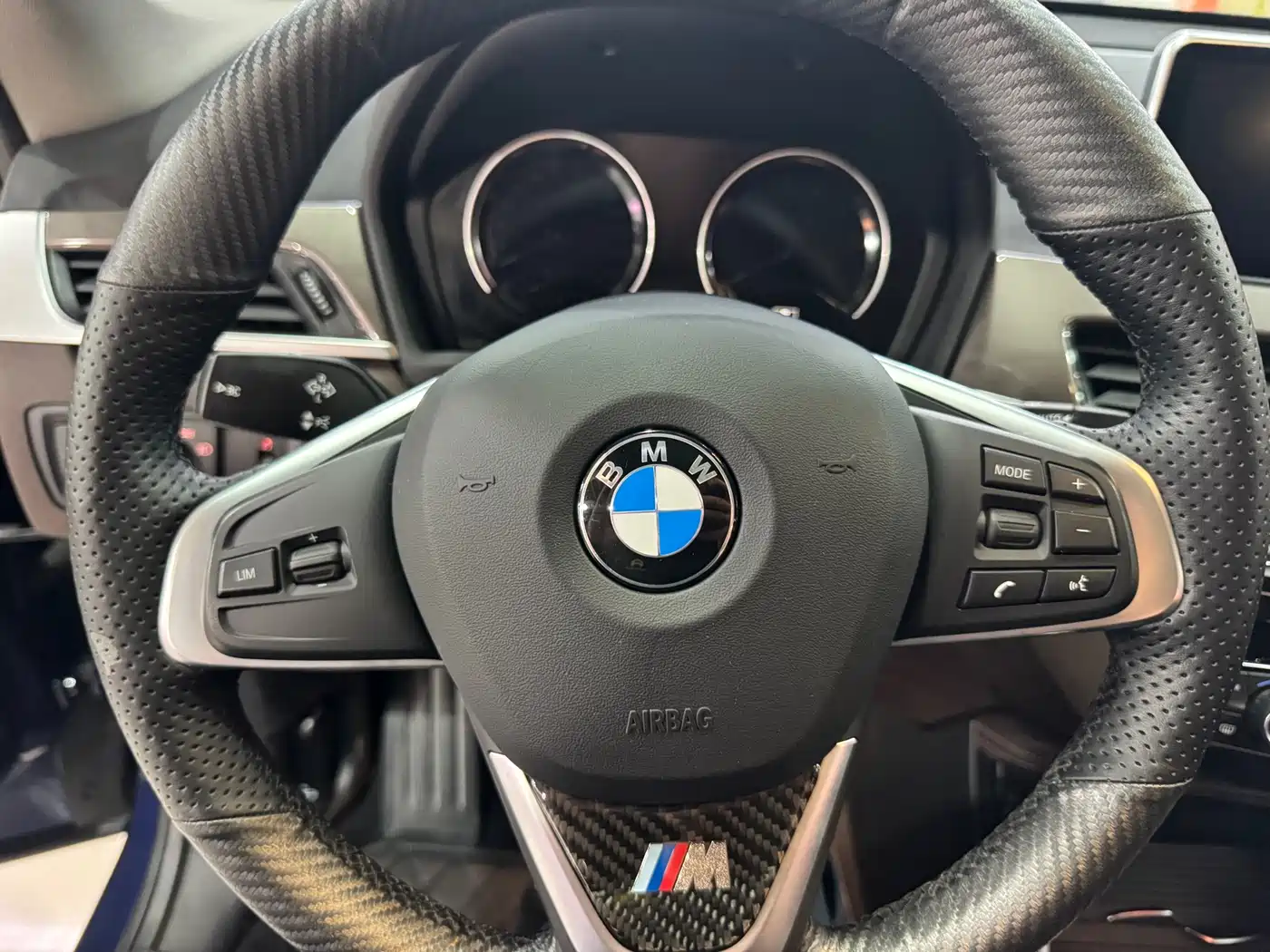 BMW X1 2018 xDrive20Li Premium Model фото 13