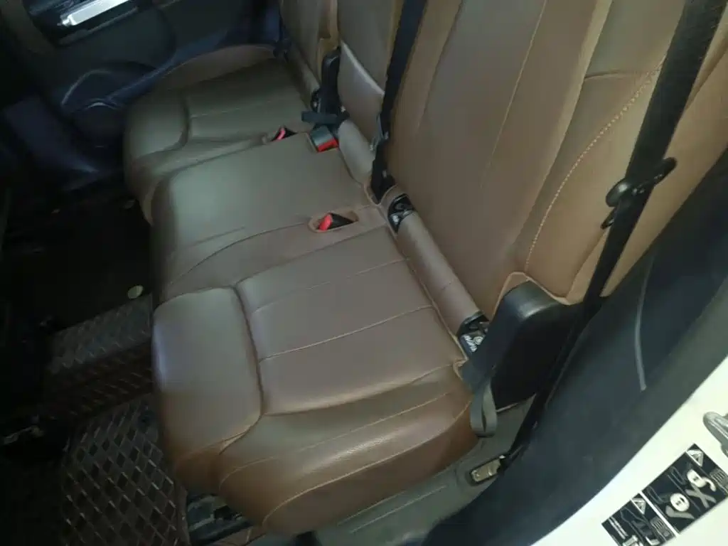 صورة 17 - Mercedes-Benz GLB