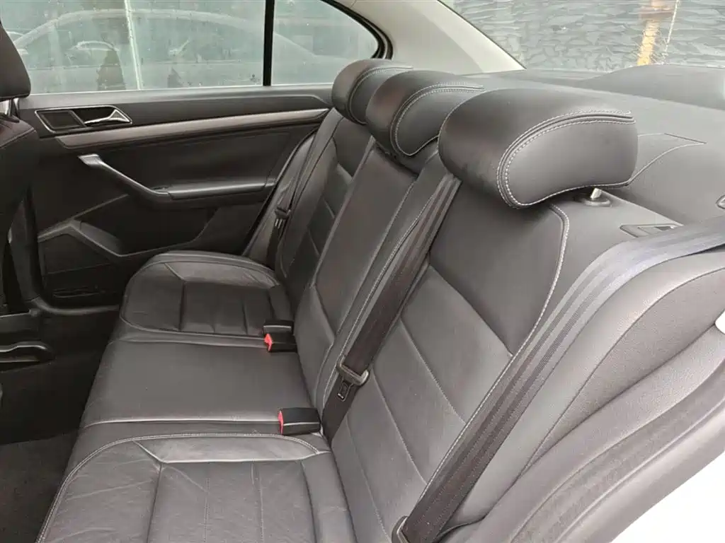 Volkswagen Lavida 2015 230TSI DSG Comfort Edition фото 17