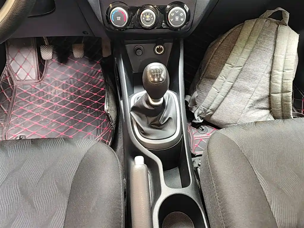 Kia K2 2015 Sedan 1.4L MT GLS фото 14