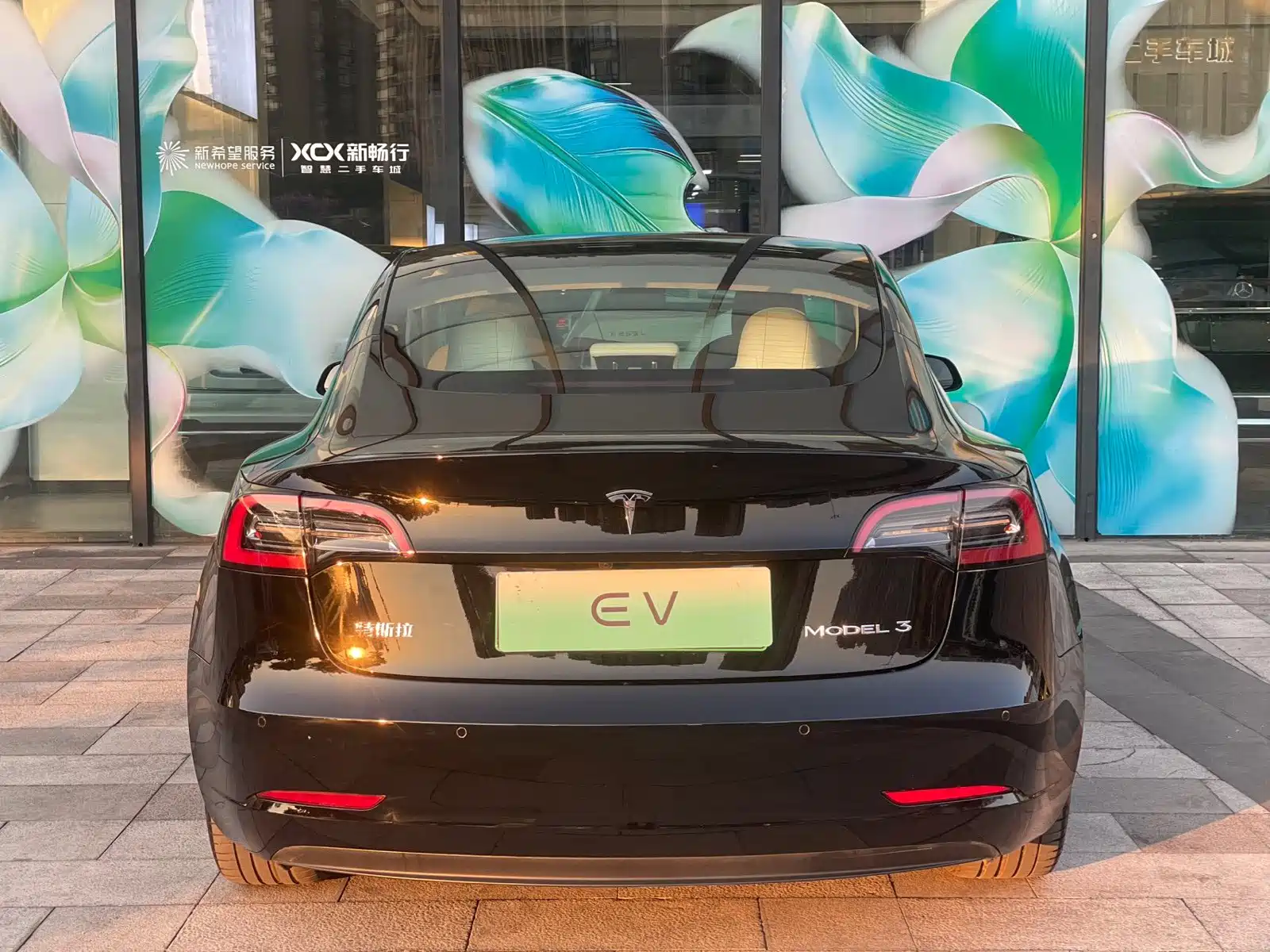 Фото 4 - Tesla Model 3