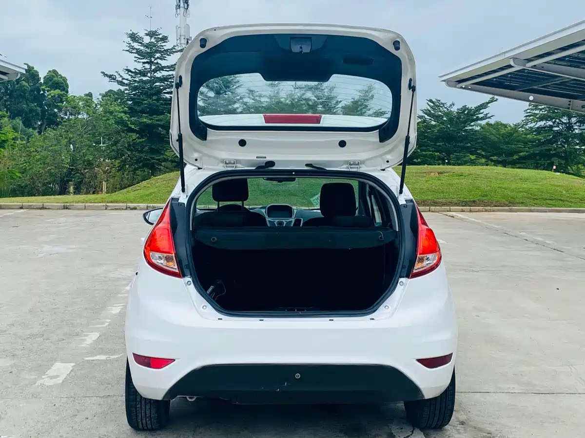 Ford Fiesta 2016 2013 Hatchback 1.5L Automatic Fashion