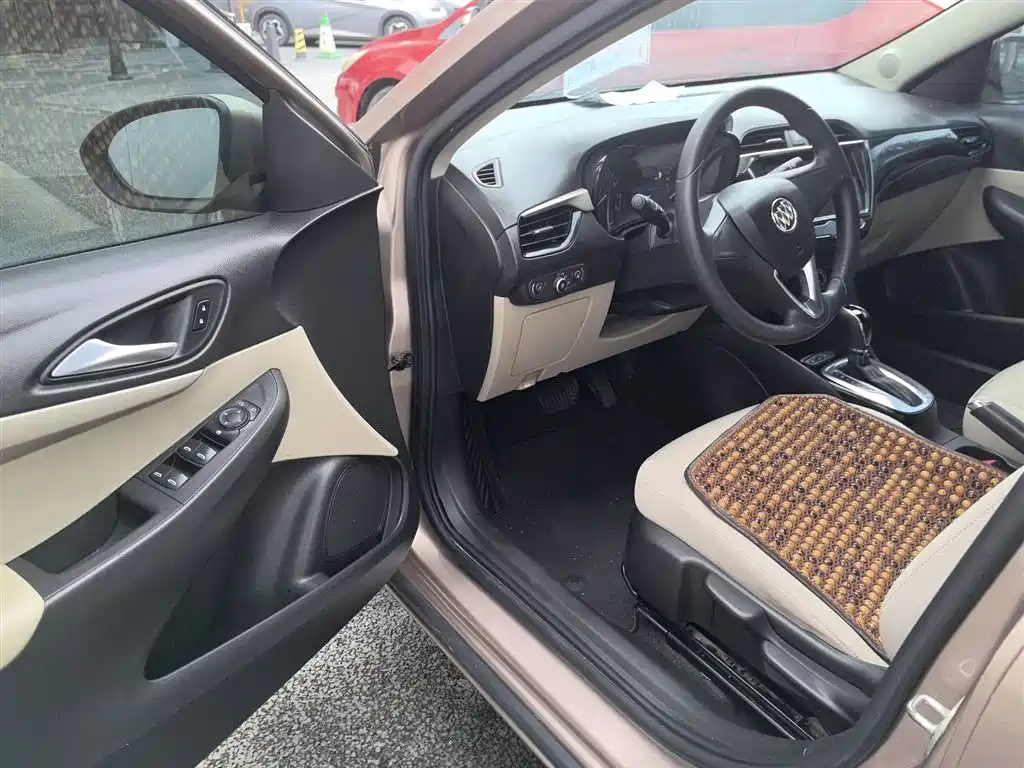 Buick Excelle 2018 15N CVT Elite фото 9