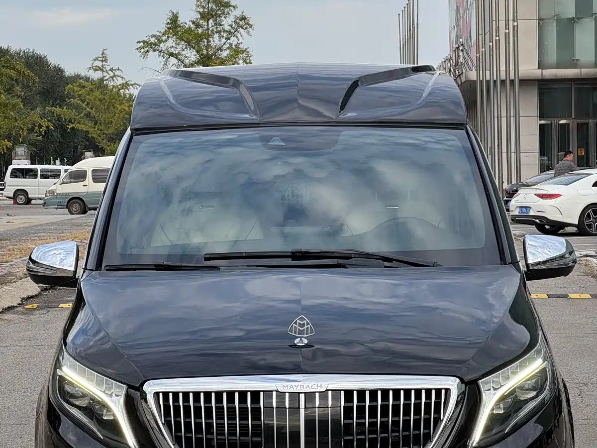Mercedes-Benz V-Class 2020 Model V 260 L Long Wheelbase Luxury фото 3