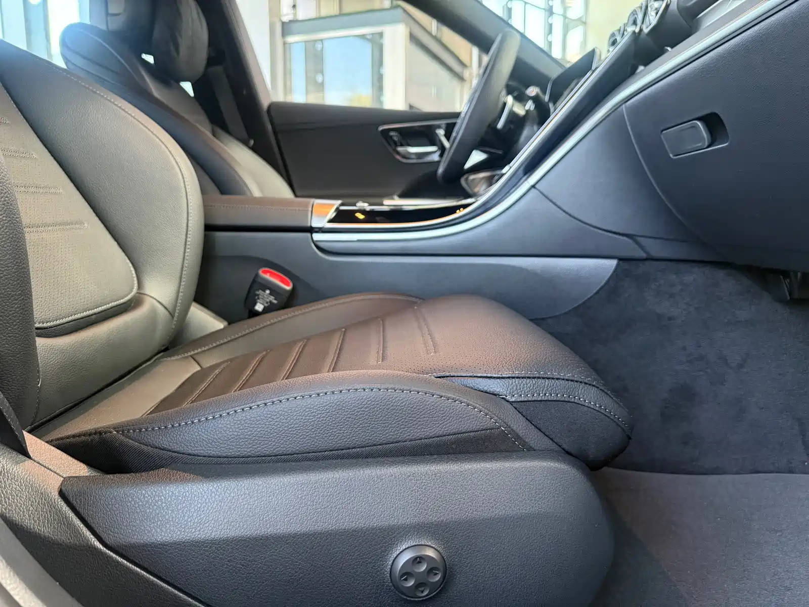 Фото 19 - Mercedes-Benz C-Class