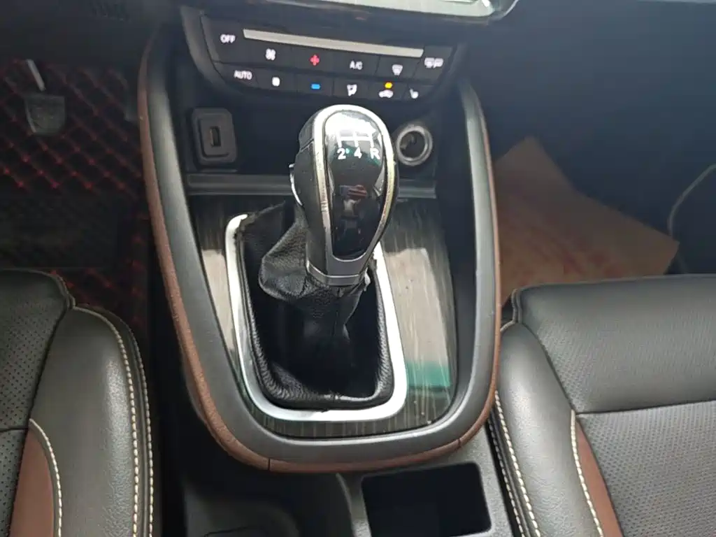 SWM Motor SWM X7 2017 2016 1.5T Manual Premium 7-Seater