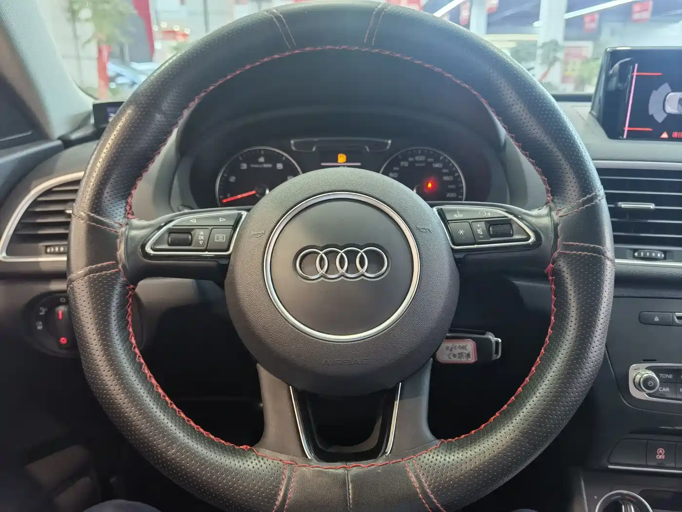 Фото 11 - Audi Q3