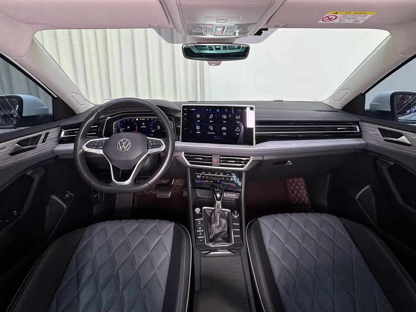 Volkswagen Sagitar 2023 280TSI DSG Surpass Plus Edition фото 26