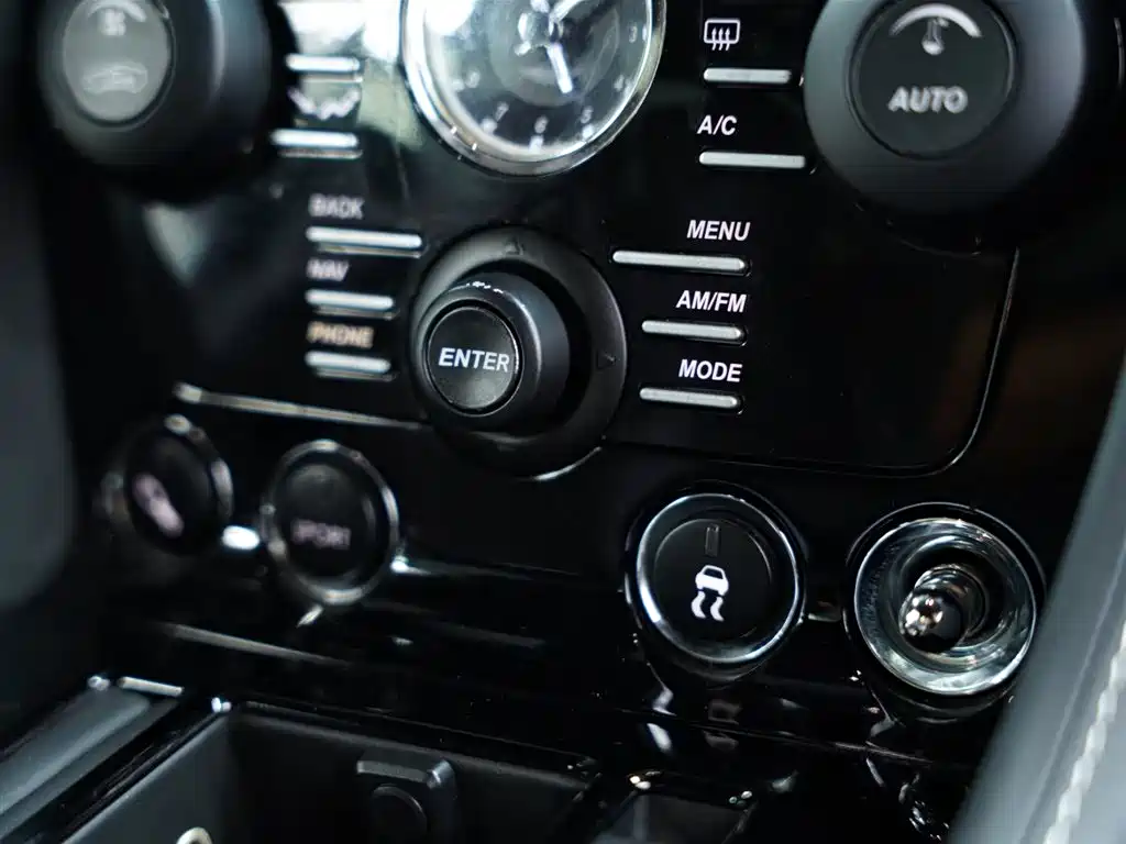 Aston Martin DBS 2010 2009 6.0 Touchtronic Coupe