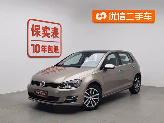 VOLKSWAGEN GOLF