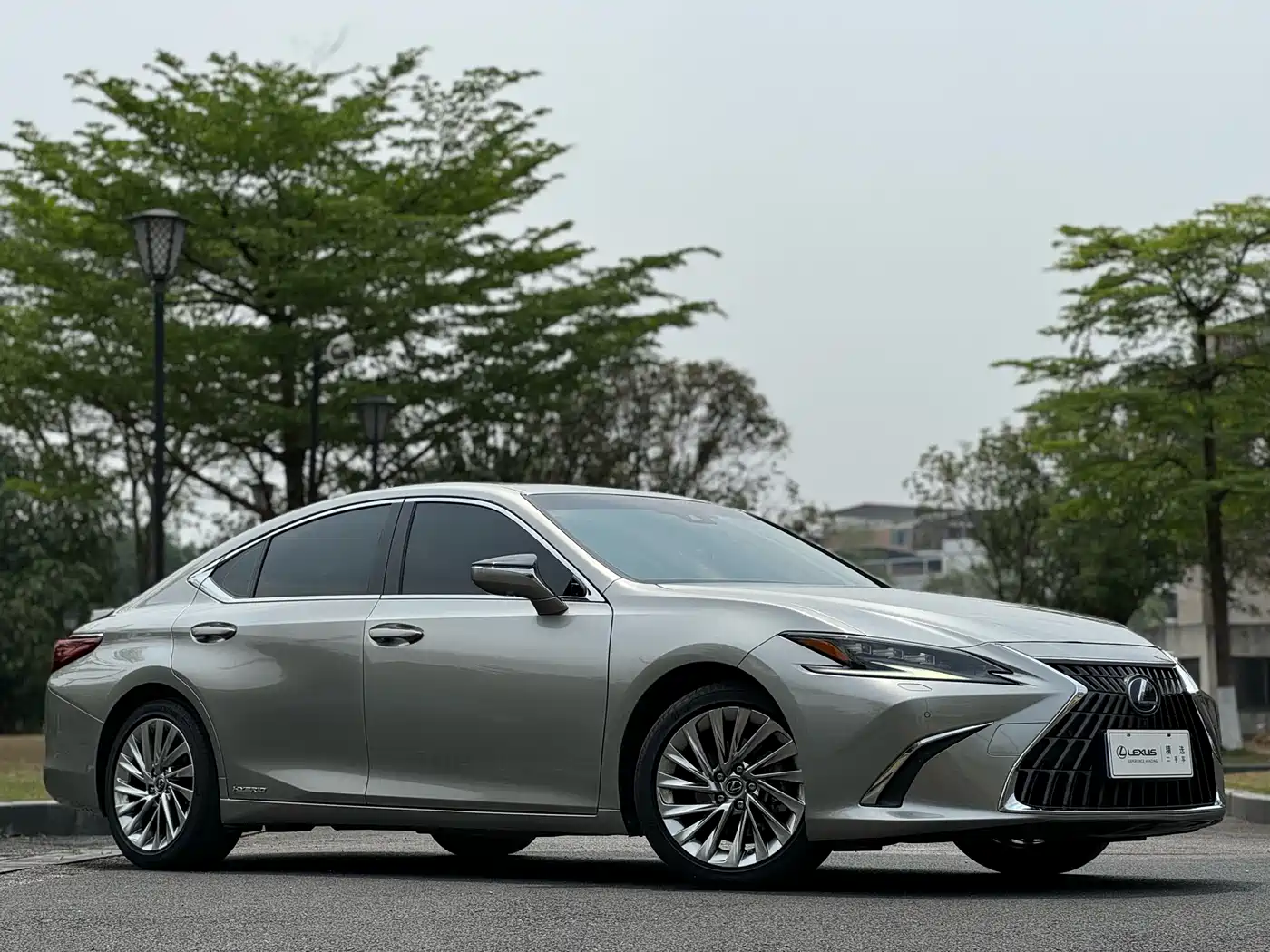 Lexus ES 2021 300h Executive Edition фото 3