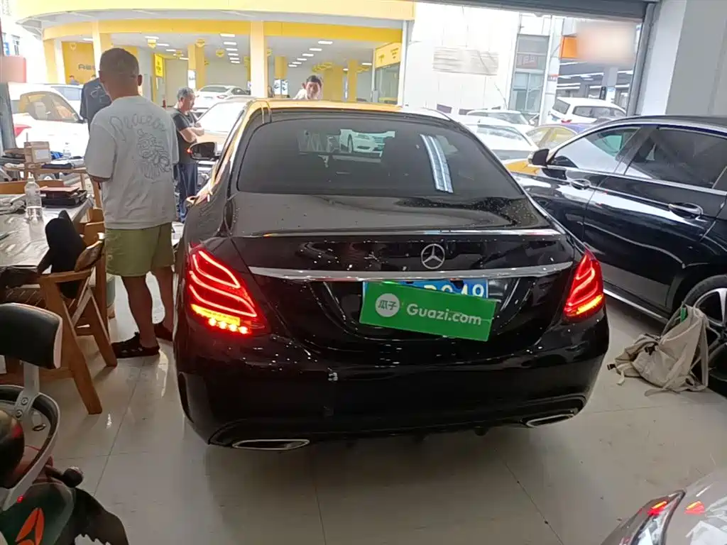 Mercedes-Benz C-Class 2015 Facelift C 200 L Sport фото 6