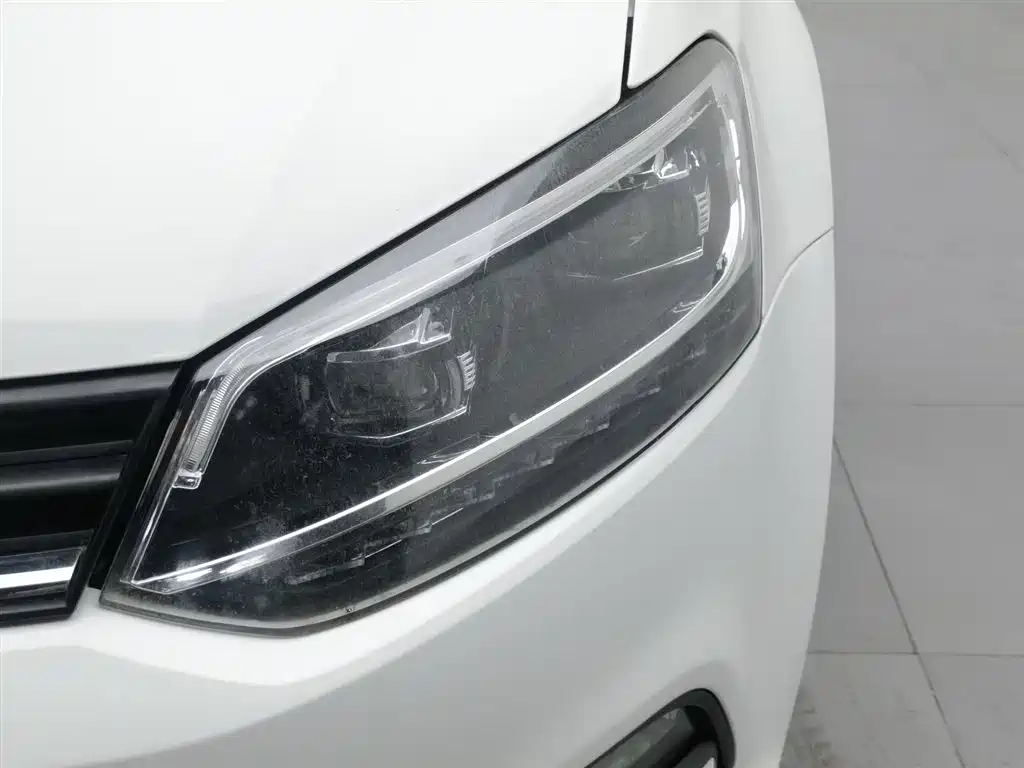 Volkswagen Polo 2016 1.6L Automatic Comfort фото 7