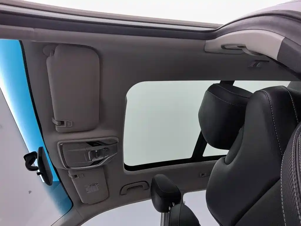 Photo 14 - Geely Atlas
