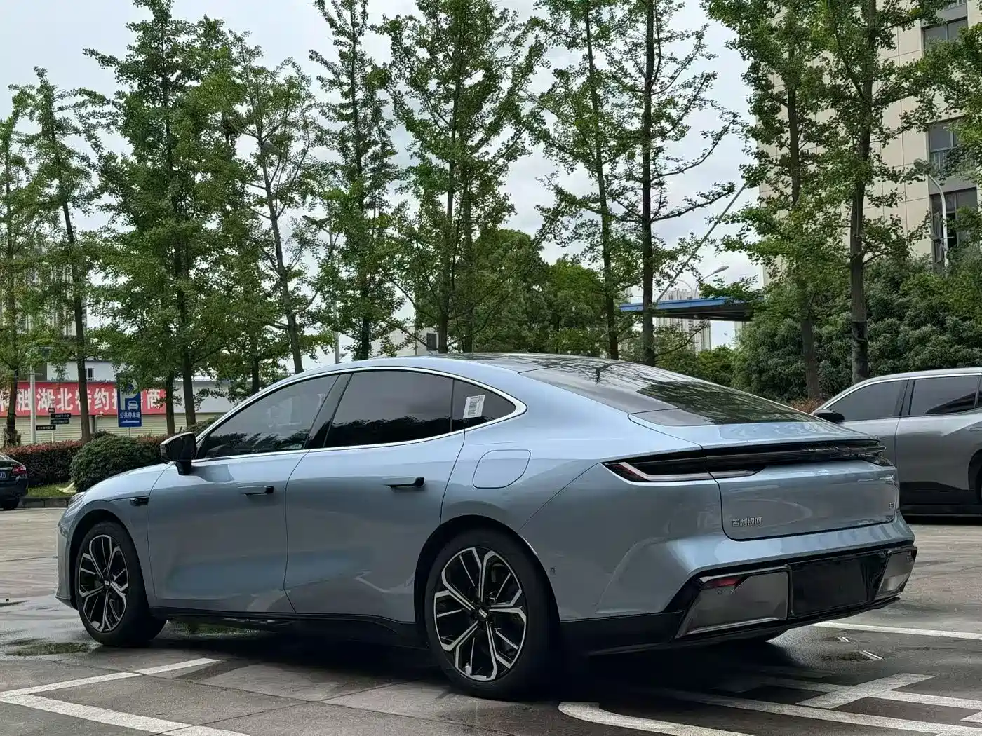 Geely Galaxy Galaxy E8 2025 700km Long Voyage Smart Drive Edition фото 9
