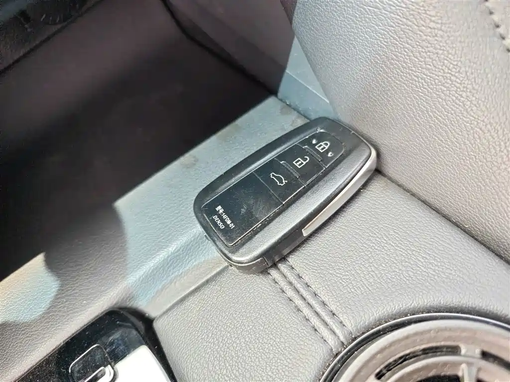 Toyota Avalon 2023 2.5L Luxury Edition фото 17