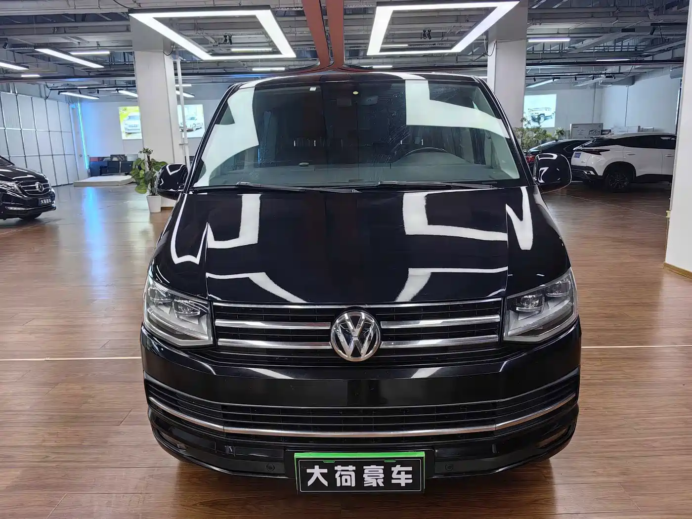Volkswagen Multivan 2017 2016 2.0TSI 2WD Luxury 7-Seater