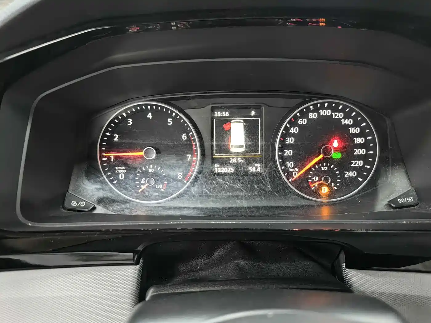 Volkswagen Multivan 2017 2016 2.0TSI 2WD Luxury 7-Seater