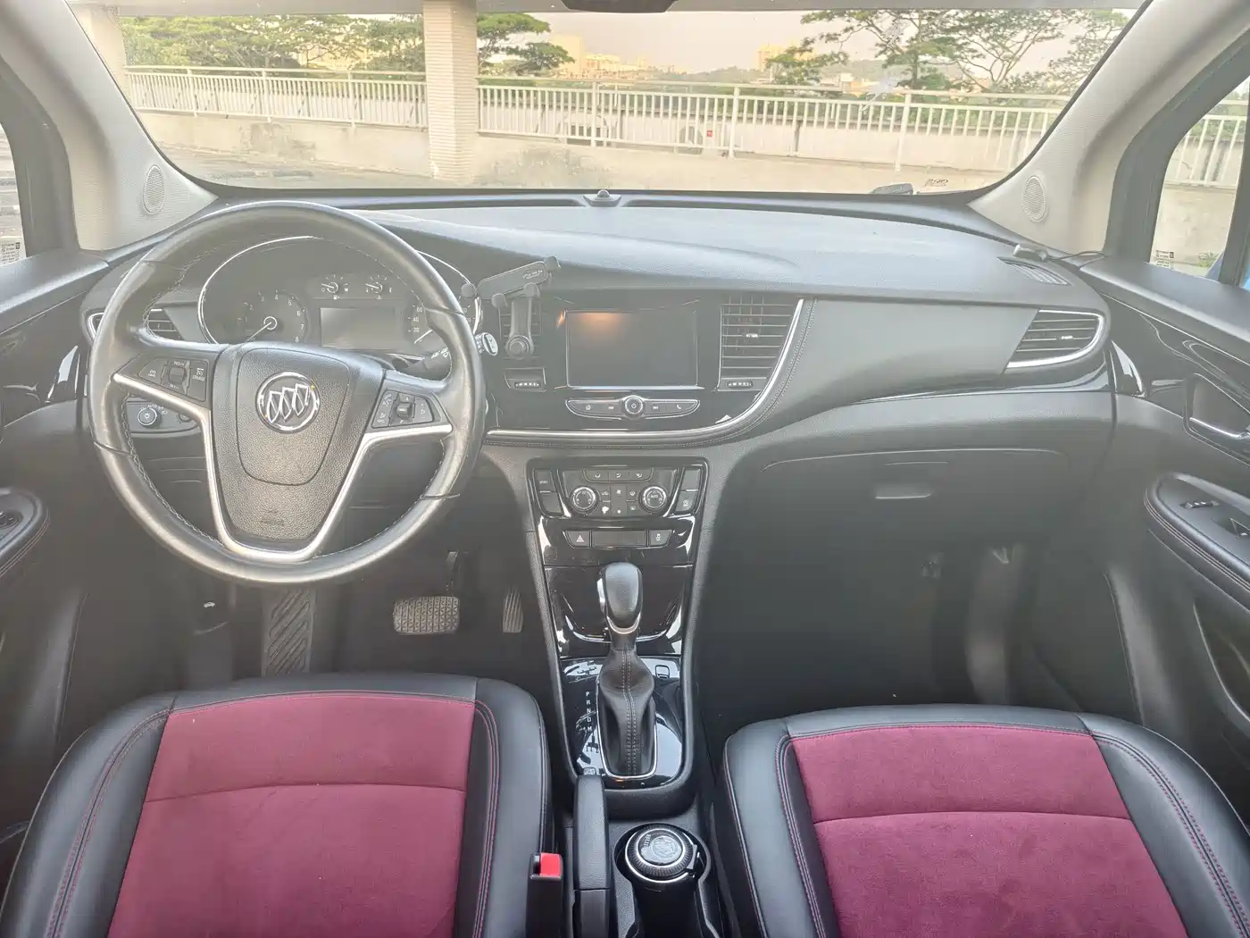 Photo 6 - Buick Encore