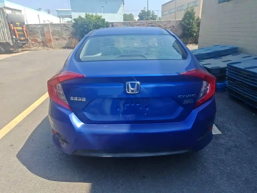 Фото 6 - Honda Civic
