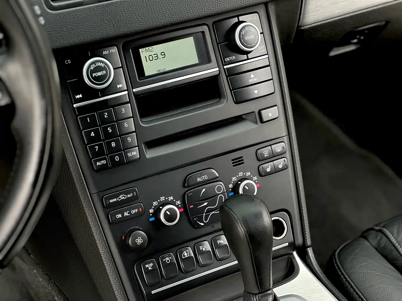 Volvo XC90 2013 2013 2.5T T5 Luxury Upgrade Edition