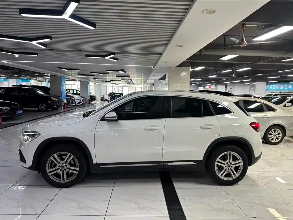 Mercedes-Benz GLA 2023 2023 GLA 200