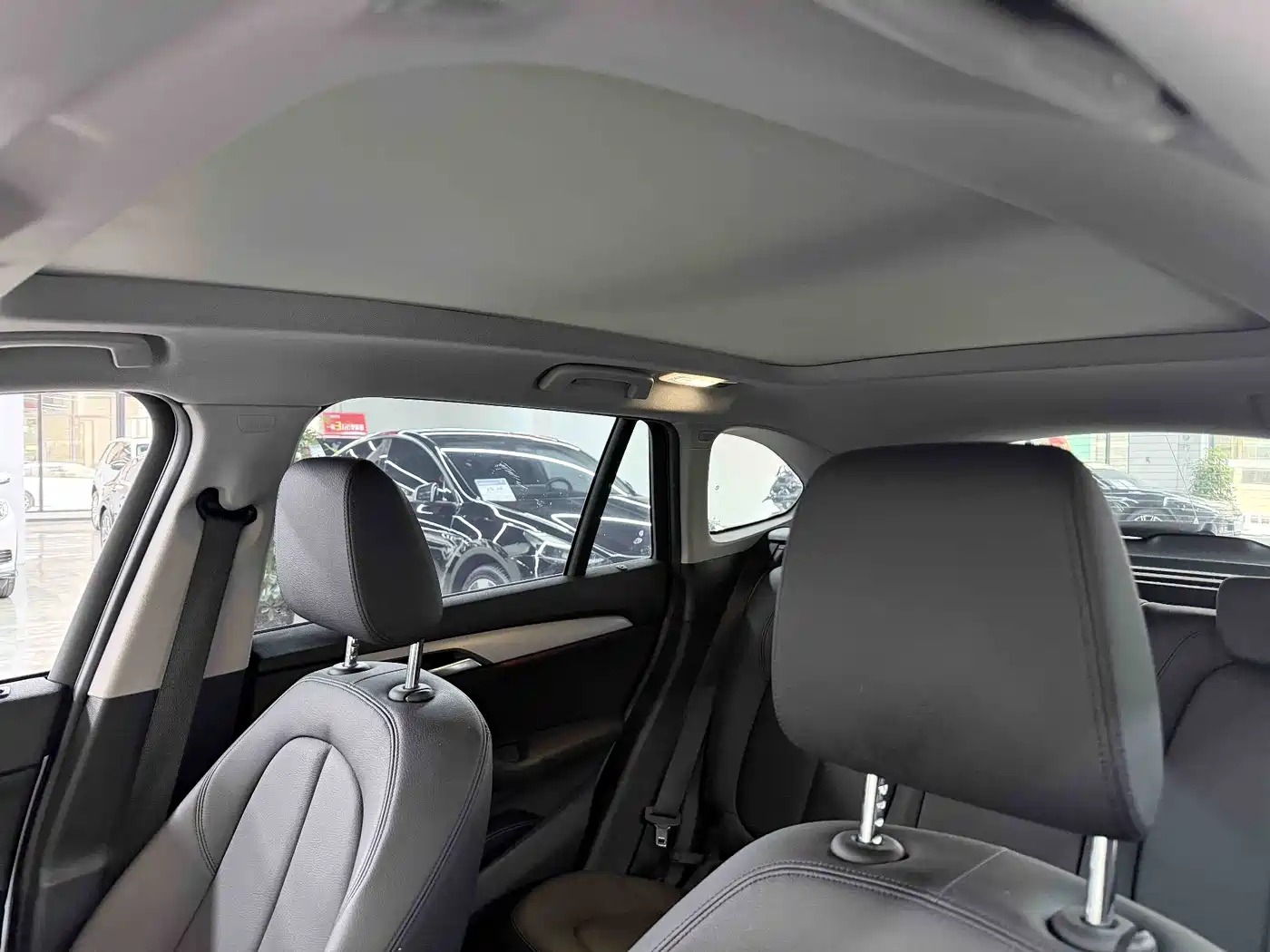 BMW X1 2019 sDrive18Li Fashion Model фото 10