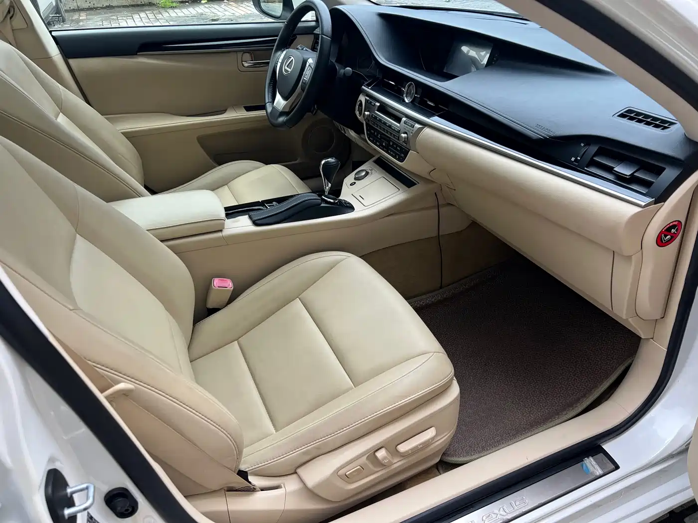 Lexus ES 2013 250 Elite Edition фото 5