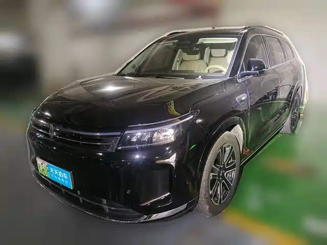 AITO Wenjie AITO M7, 2025