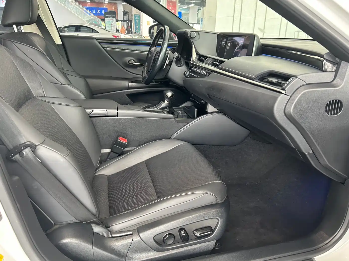 Lexus ES 2018 200 Excellence Edition China V фото 19