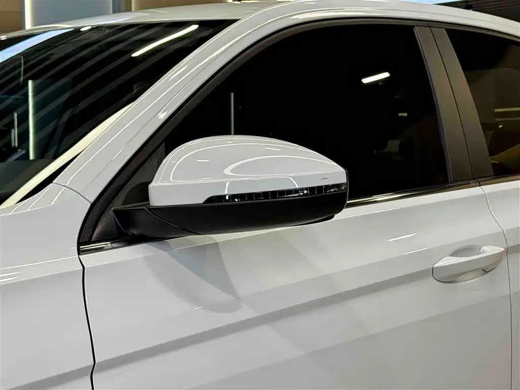 Volkswagen Bora 2025 Facelift 200TSI DSG Navigation Edition фото 13