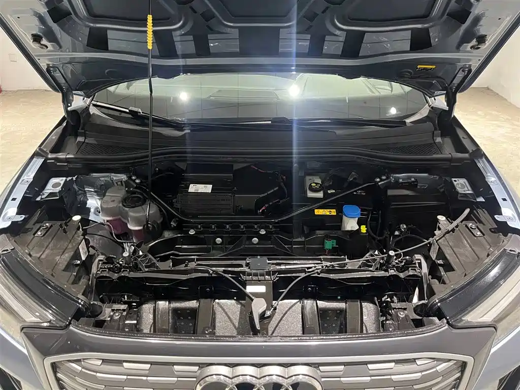 Audi Q4 e-tron 2024 40 e-tron Creation Edition фото 10
