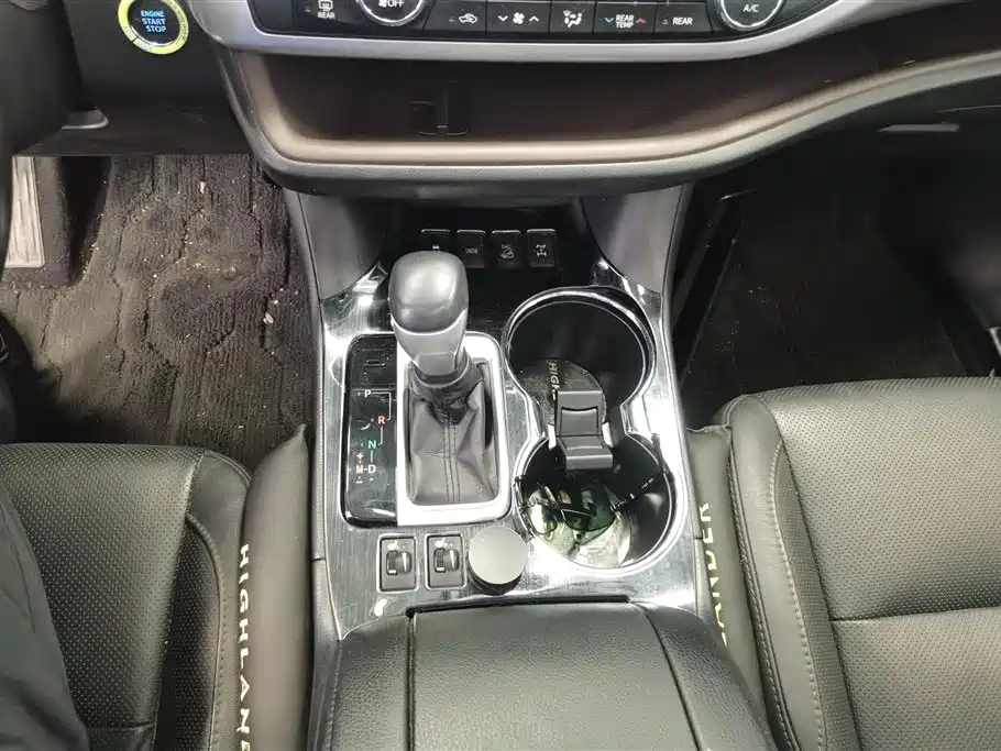 Toyota Highlander 2017 2.0T 4WD Premium 7-Seater фото 16
