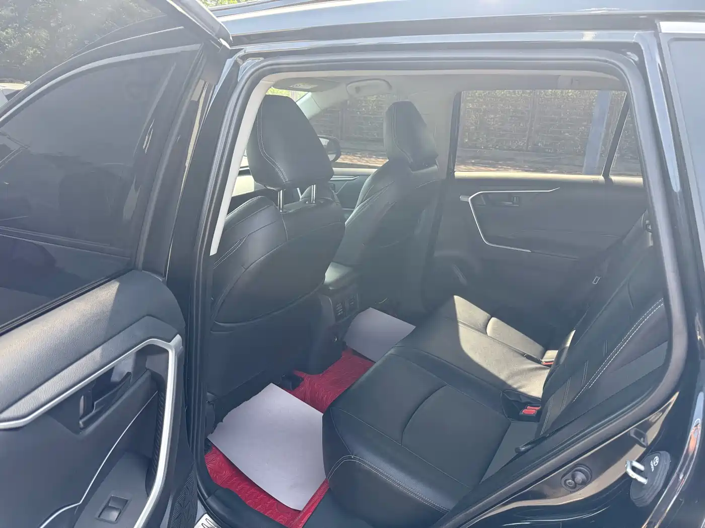 Toyota Wildlander 2022 2.0L CVT FWD Leading Edition фото 8