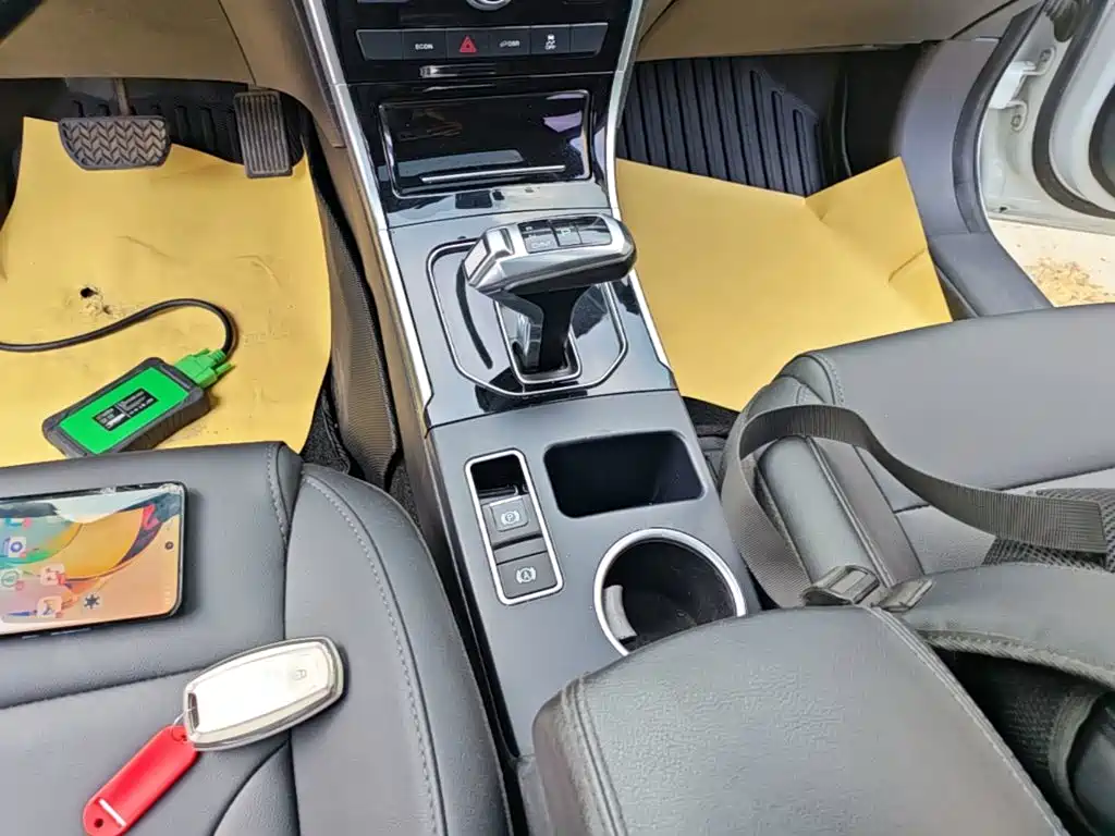 Фото 14 - Haval H2
