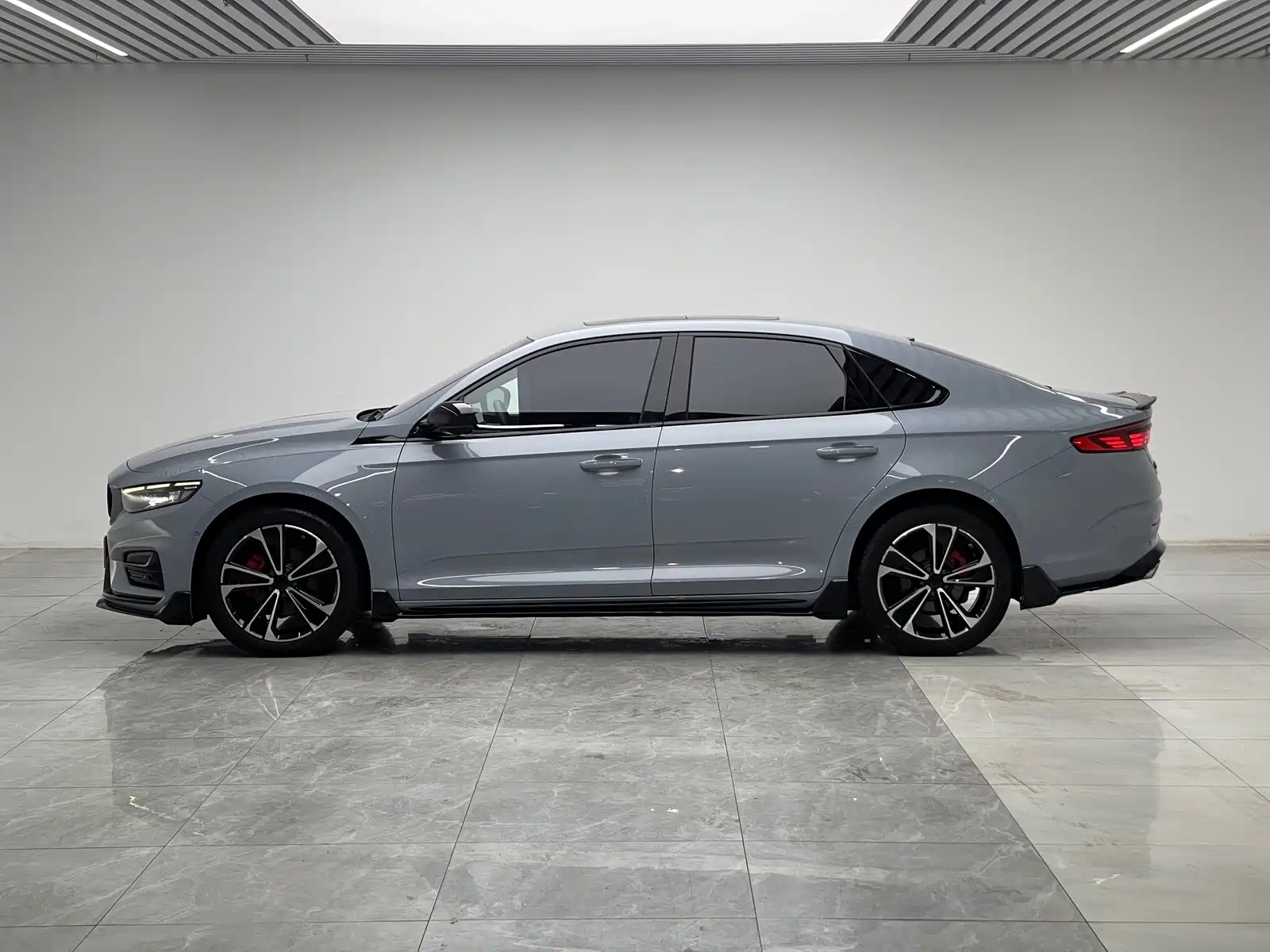 Фото 7 - Geely Preface