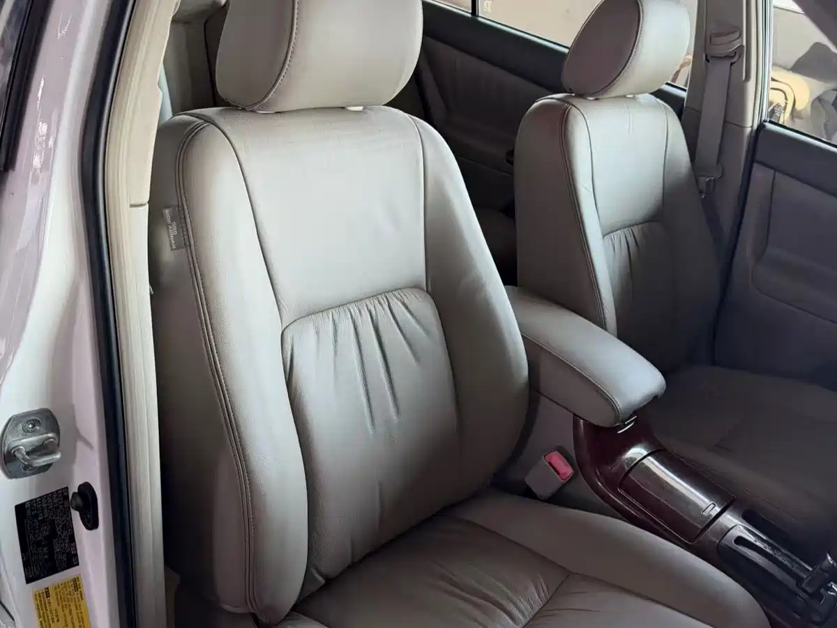 Toyota фото 15