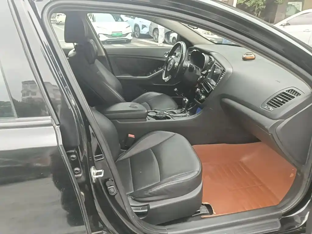 Фото 25 - Kia K5