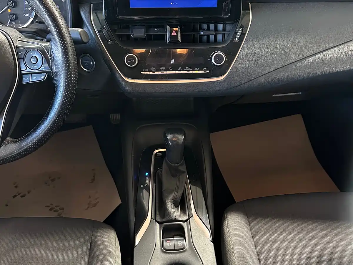 Toyota Corolla 2021 Hybrid 1.8L E-CVT Pioneer Edition фото 11