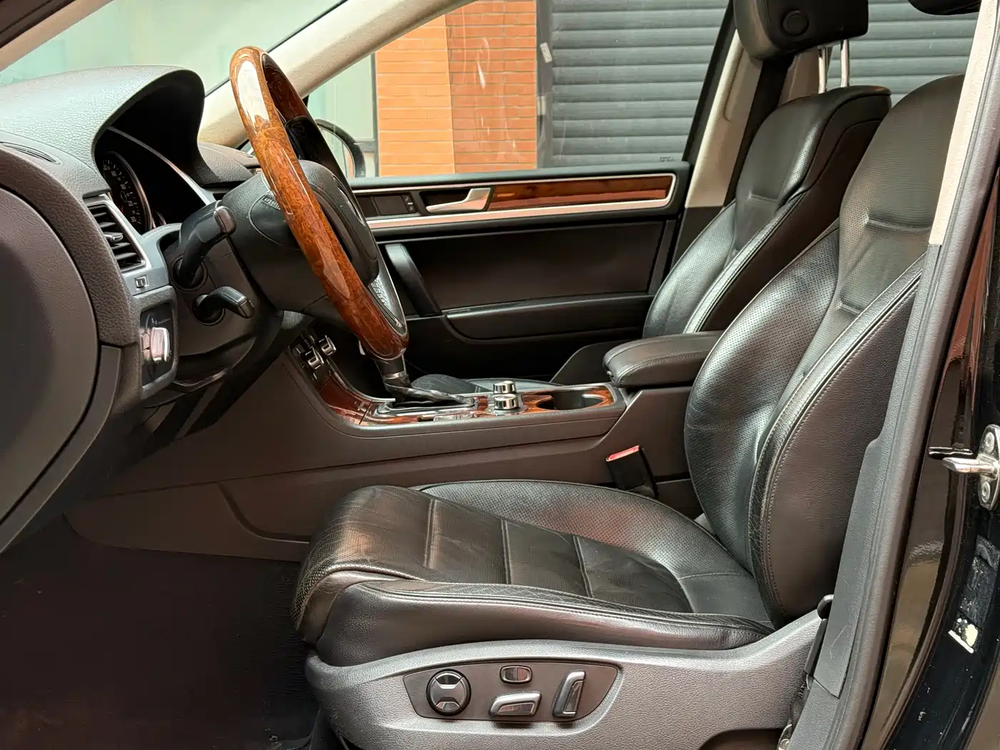 صورة 7 - Volkswagen Touareg