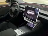 Фото 16 - Tesla Model 3
