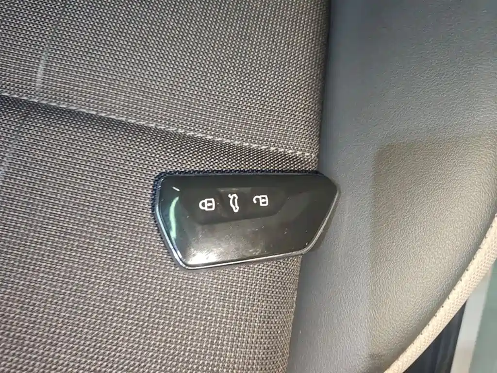Volkswagen Golf 2023 Facelift 280TSI DSG Pro фото 9