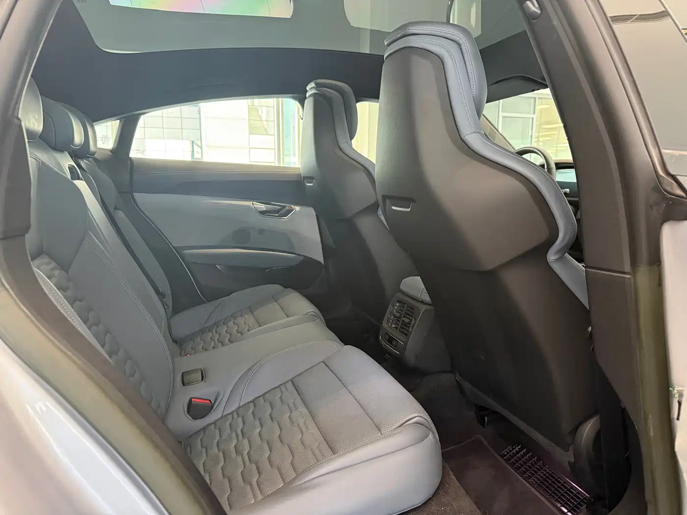 Audi e-tron GT 2024 2023 Base Model