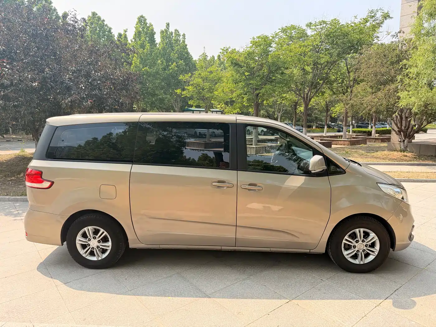 SAIC Maxus Maxus G10 2018 PLUS 1.9T Manual Elite Edition Diesel фото 10