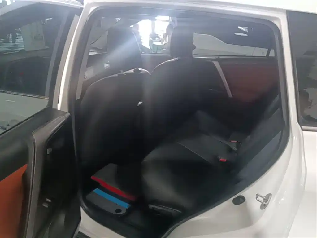 Toyota RAV4 Rongfang 2019 2.0L CVT 2WD Trend Edition China VI фото 17